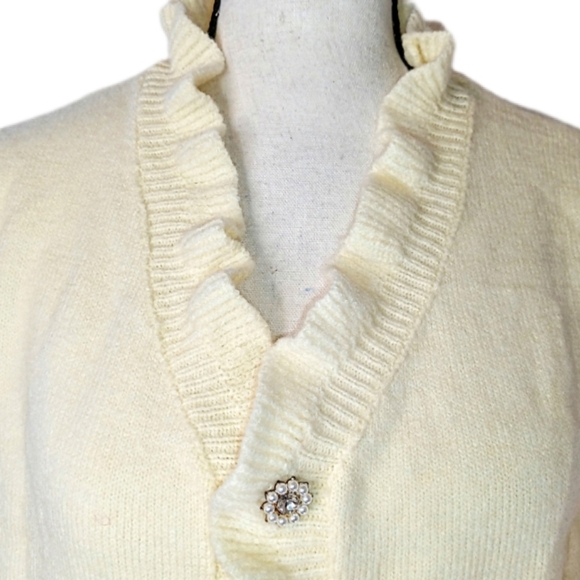 Ecowish Cream Ruffle Pearl & Rhinestone Button Womens Long Sleeve Sweater Size S - Picture 3 of 10